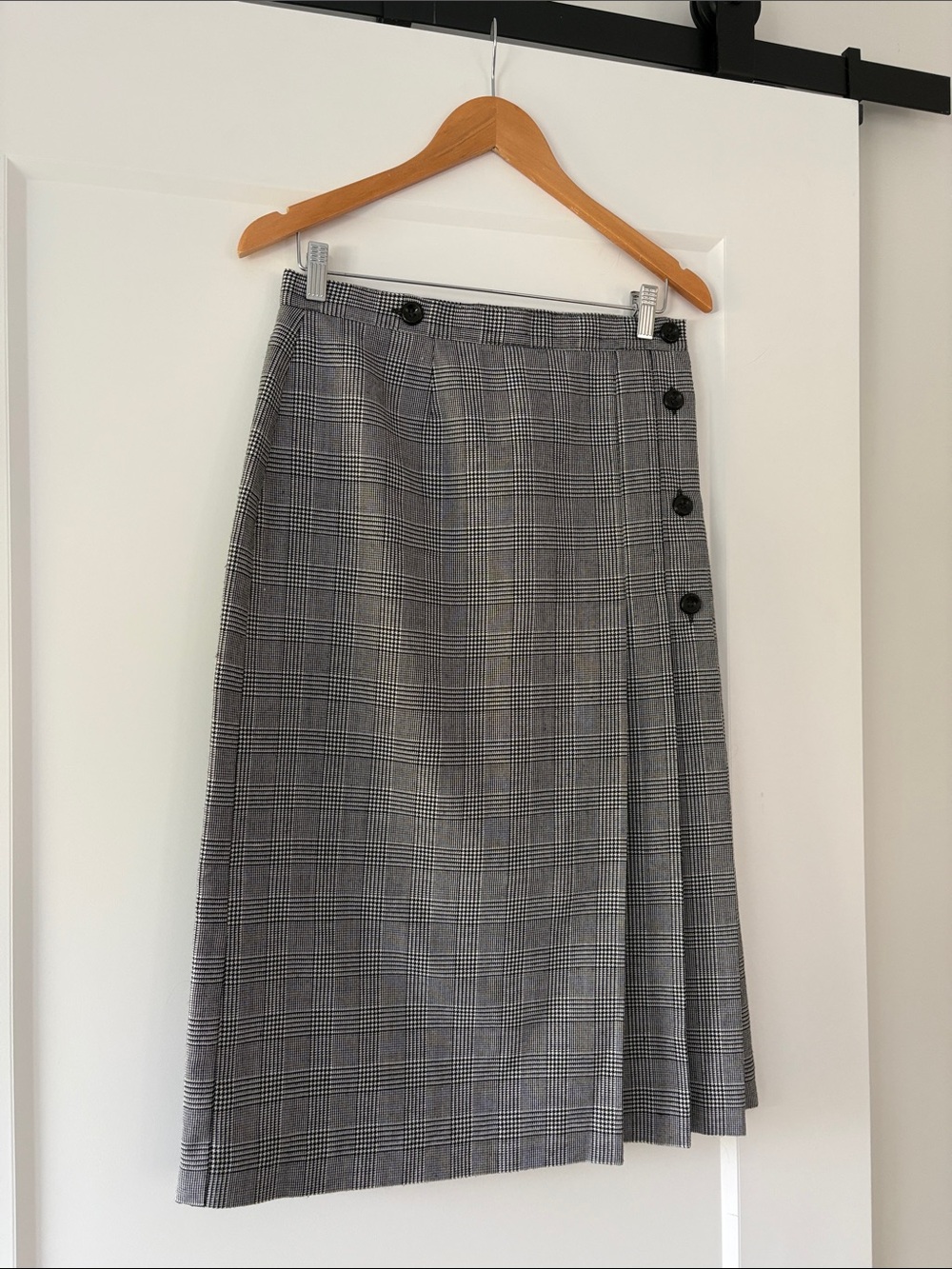 Vintage 80s Impromptu Midi Kilt Skirt With Side Button Detail - Picture 3 of 8